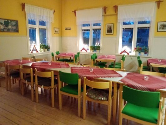 Stort hus med möjligheter - Bild 12