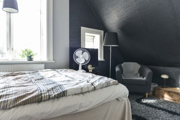 Sekelskiftesvilla med sjötomt, brygga & roddbåt - Bild 18