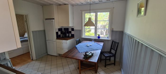 Strandnära stuga i Kvarnsand, Grisslehamn. - Bild 8
