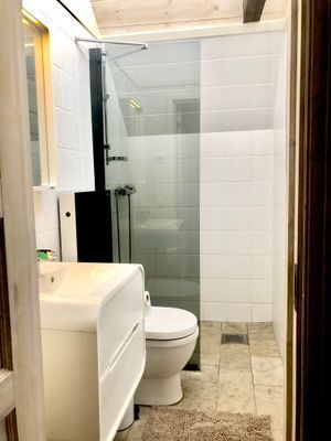 Visby innerstad, charmig lägenhet i unik miljö - Bild 10