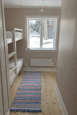 Sovrum 2 i Huvudstugan med våningssäng 80x190cm