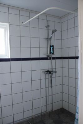 Röd stuga på landet - Bild 9