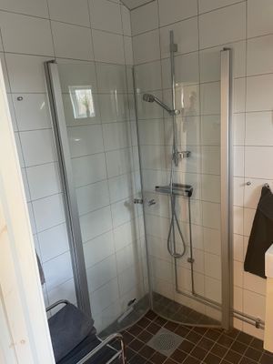 Mysig stuga lantligt läge nära stad,sjö och hav - Bild 8