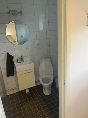 Mysig stuga lantligt läge nära stad,sjö och hav - Bild 9