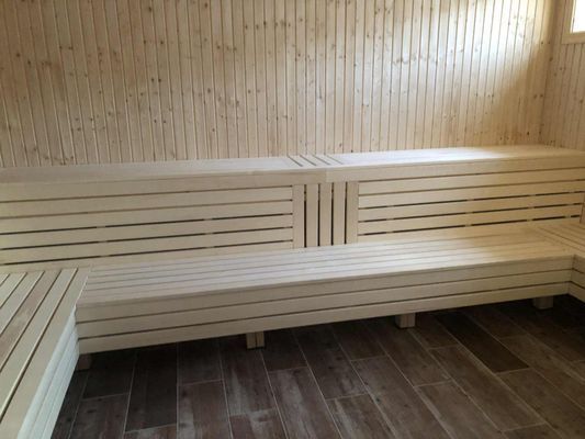 VILLA SKALSVALLEN, Skalets torg, inomhusbordtennis - Bild 41