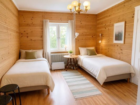 Hyr denna stuga i Tofta på 95 m². 6 sängplatser. 7 000 - 17 500 kr per vecka. Se bilder och tillgänglighet här.