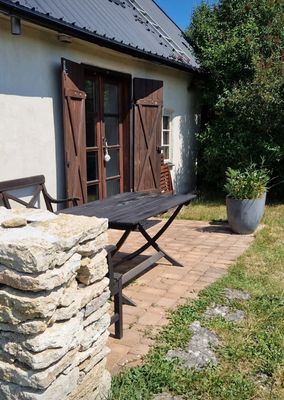 Hyr denna stuga i  på 35 m². 2-3 sängplatser. Pris ej tillgängligt. Se bilder och tillgänglighet här.