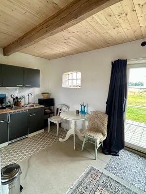 Studio m etage fritt läge i charmig Skånegård - Bild 13