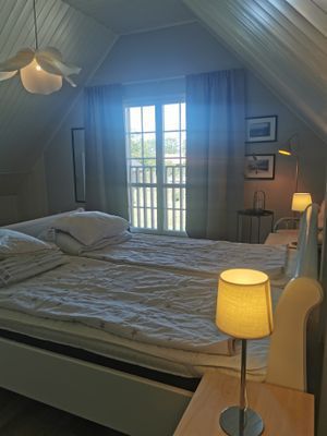 Sovrum övervåningen, 1 st dubbelsäng.