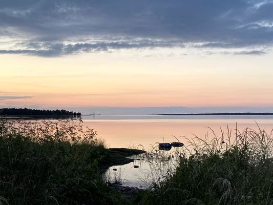 Villa med pool och havsutsikt. Gotland N Fårösund - Bild 17