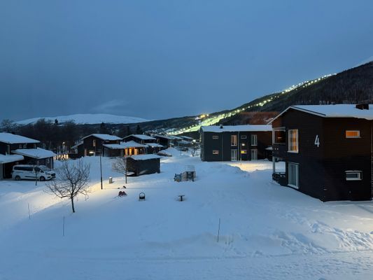Hyr denna stuga i Åre på 110 m². 4-6 sängplatser. Från 12 000 kr per vecka. Se bilder och tillgänglighet här.