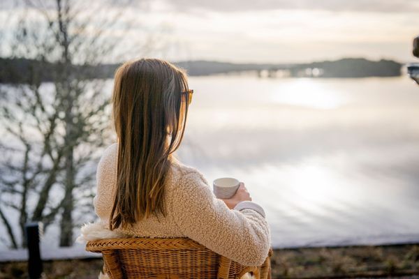 Topprenoverat med privat brygga på gård i Sörmland - Bild 40