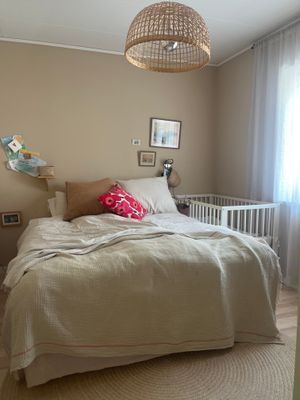 Modernt parhus på mysig villagata - Bild 10