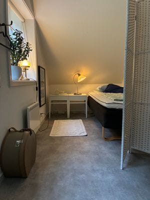 Rymligt gårdshus i Gränna. Vuxna & Seniorer - Bild 12
