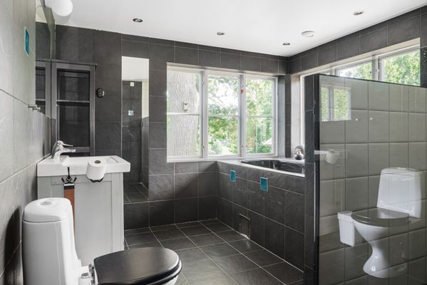 Hus i Mölnbo med uppvärmd pool nära Gnes | SE13025 - Bild 16