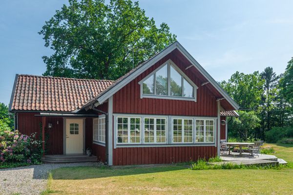 Hus i Mölnbo med uppvärmd pool nära Gnes | SE13025