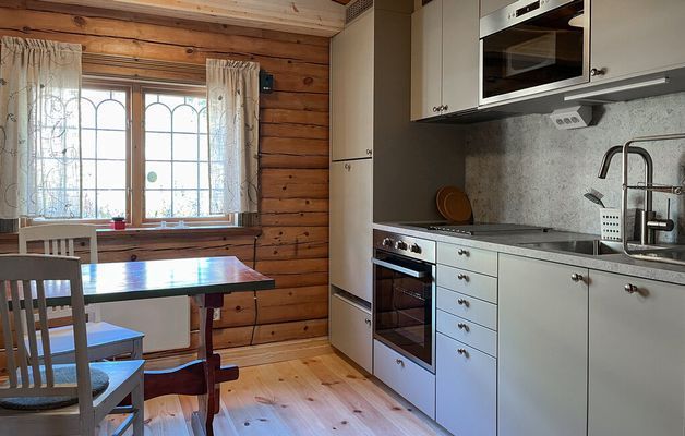 Hyr denna stuga i Tandådalen på 35 m². 4 sängplatser. 2 500 - 6 800 kr per vecka. Se bilder och tillgänglighet här.