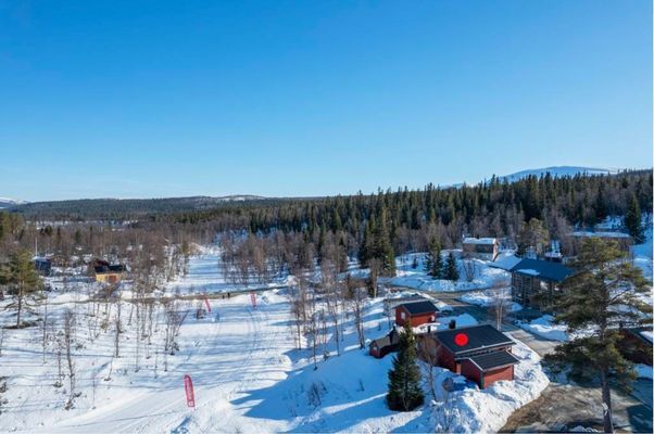 Mysig fjällstuga med bastu- och grillkåta