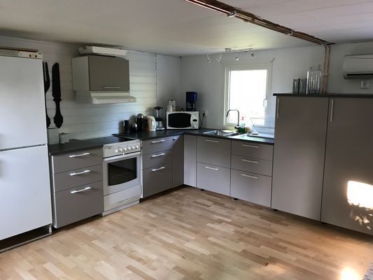 Rymlig stuga med nyrenoverat kök och sovrum - Bild 10