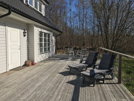 Hyr denna stuga i Brösarp på 135 m². 8-9 sängplatser. Pris ej tillgängligt. Se bilder och tillgänglighet här.