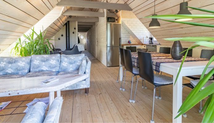 Våning i VILLA med  HAVSUTSIKT, SPABAD o AC - Bild 7