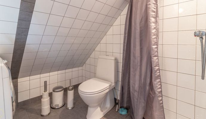 Våning i VILLA med  HAVSUTSIKT, SPABAD o AC - Bild 17