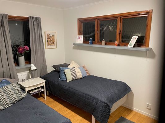 Nyrenoverad stuga i naturskönt läge. - Bild 6