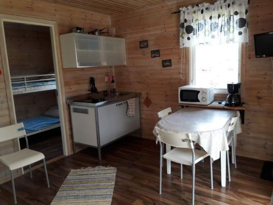 Hyr denna stuga i Vimmerby på 25 m². 4 sängplatser. Från 6 000 kr per vecka. Se bilder och tillgänglighet här.