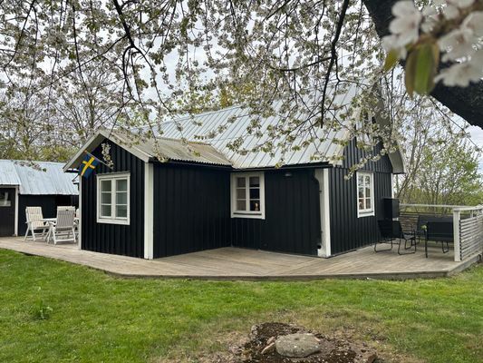 Hyr denna stuga i Köpingsvik på 50 m². 4 sängplatser. Från 7 200 kr per vecka. Se bilder och tillgänglighet här.