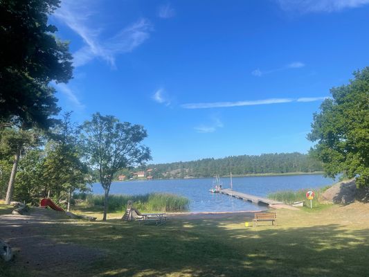 Stuga nära skog och hav - Bild 17