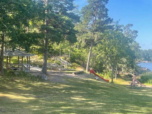 Stuga nära skog och hav - Bild 15