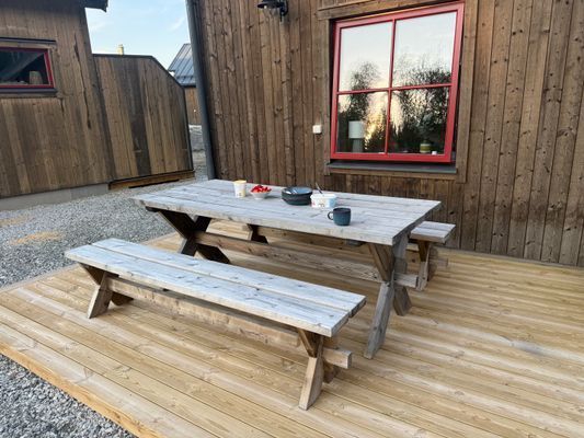 Hyr denna stuga i Bruksvallarna på 65 m². 6-8 sängplatser. Från 1 000 kr per dag. Se bilder och tillgänglighet här.