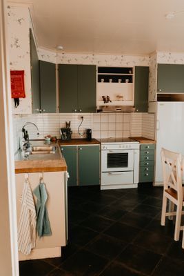 Charmigt fritidshus i skogsbrynet - Bild 9