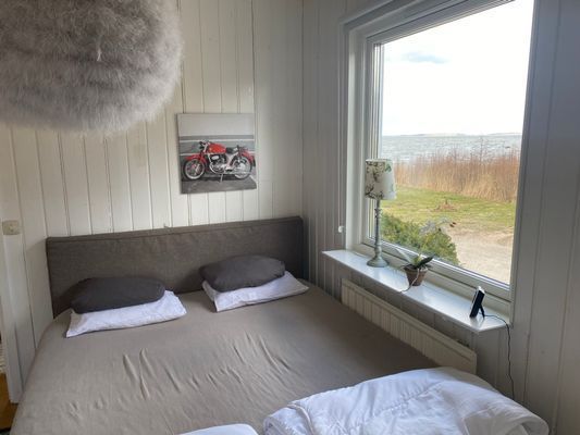Sjönära Sjöutsikt Hjälmaren Sandstrand Brygga Bad - Bild 8