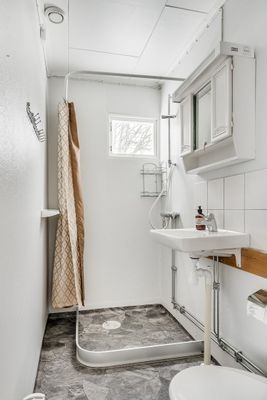 Magisk stuga med strandläge - Bild 17