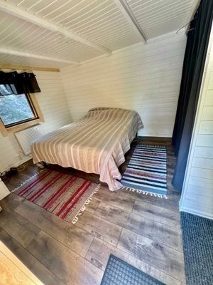 Mysig stuga med nyrenoverat sovrum nära Mälaren - Bild 25