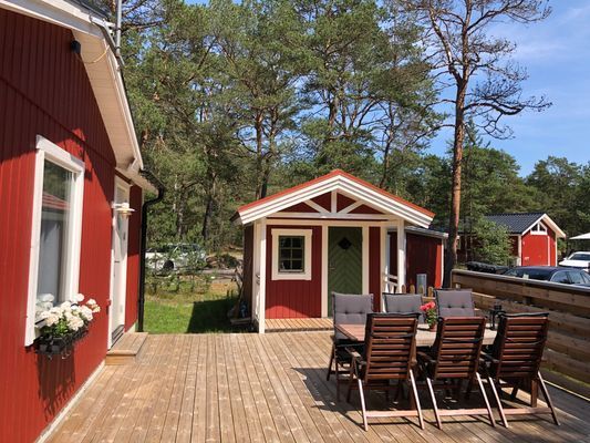 Hyr denna stuga i Yngsjö på 44 m². 4 sängplatser. Från 8 000 kr per vecka. Se bilder och tillgänglighet här.