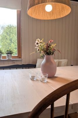 Mysig stuga med poolområde - Bild 6