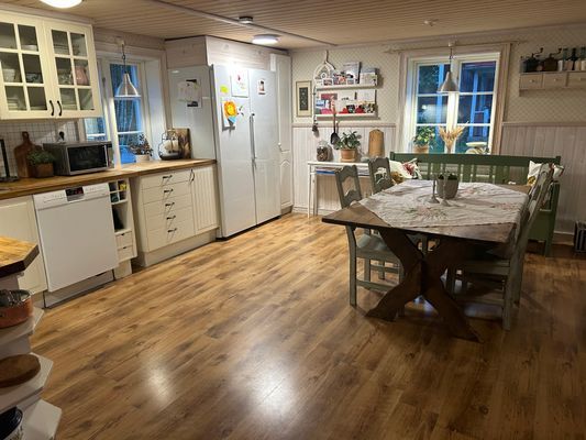 Stort hus i centrala Mora - Bild 13