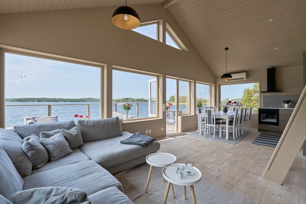 Bild 3 på Sommarhus i skärgården på sjötomt med egen brygga