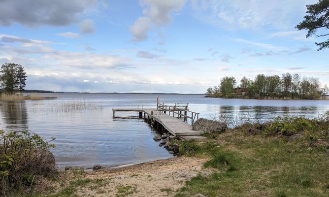 Hyr denna stuga i Eskilstuna på 43 m². 4 sängplatser. Från 9 000 kr per vecka. Se bilder och tillgänglighet här.