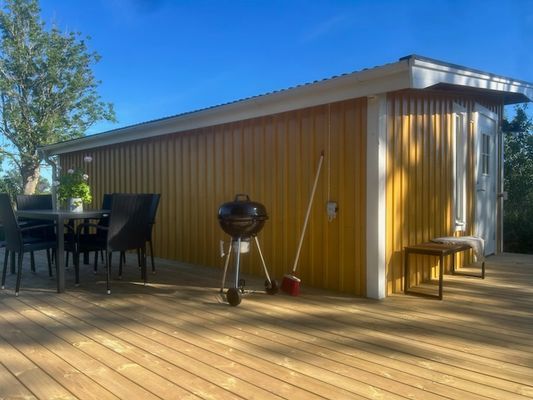 Hyr denna stuga i Köpingsvik på 30 m². 4-5 sängplatser. Pris ej tillgängligt. Se bilder och tillgänglighet här.