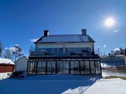 Exklusivt boende med egen brygga och strand