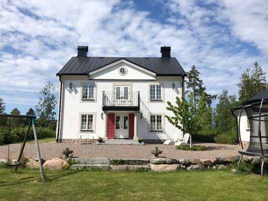 Exklusivt boende med egen brygga och strand - Bild 12