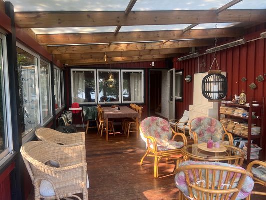 Bild 4 på Stuga med båt och brygga på Tjörn | SE09170