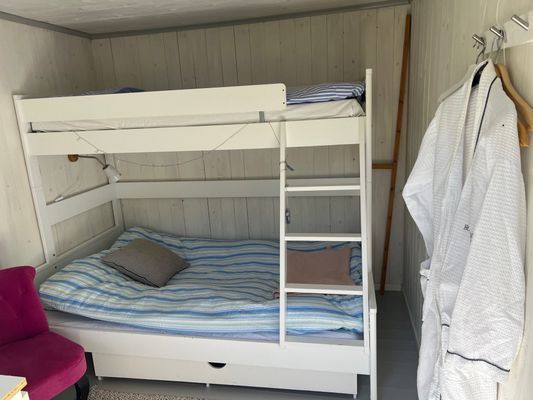 Mysig sommarstuga på Värmdö – sjönära - Bild 7