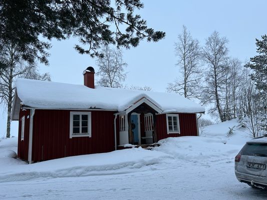 Järvsöbacken 5 km, Harsa 12 km. Diskmaskin. Kamin. - Bild 47