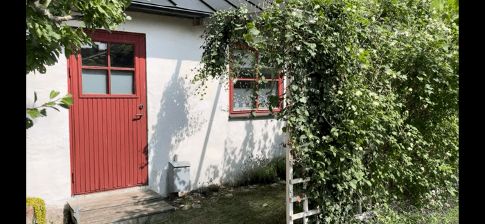 Hyr denna stuga i Visby på 25 m². 2 sängplatser. 9 000 - 9 200 kr per vecka. Se bilder och tillgänglighet här.