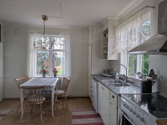 Bild 4 på Litet trevligt torp med högt, lugnt & soligt läge