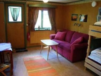 Hyr denna stuga i Skillingaryd på 21 m². 2-4 sängplatser. Från 1 700 kr per vecka. Se bilder och tillgänglighet här.